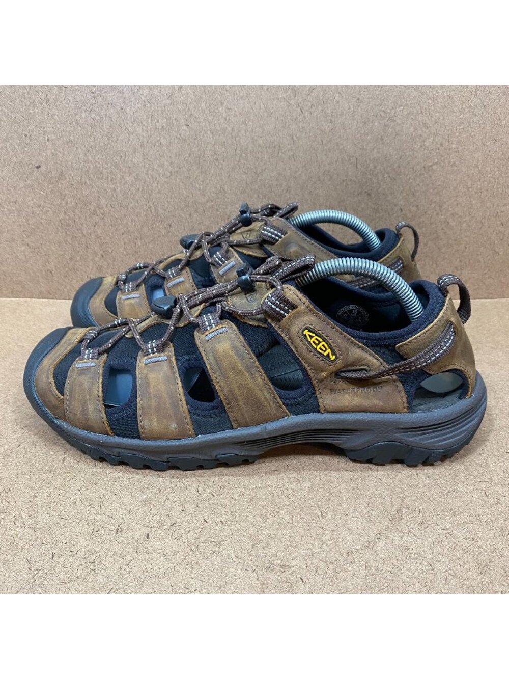 Keen Mens Targhee lll Waterproof Hiking Sandals Size 10 Brown/Black Leather